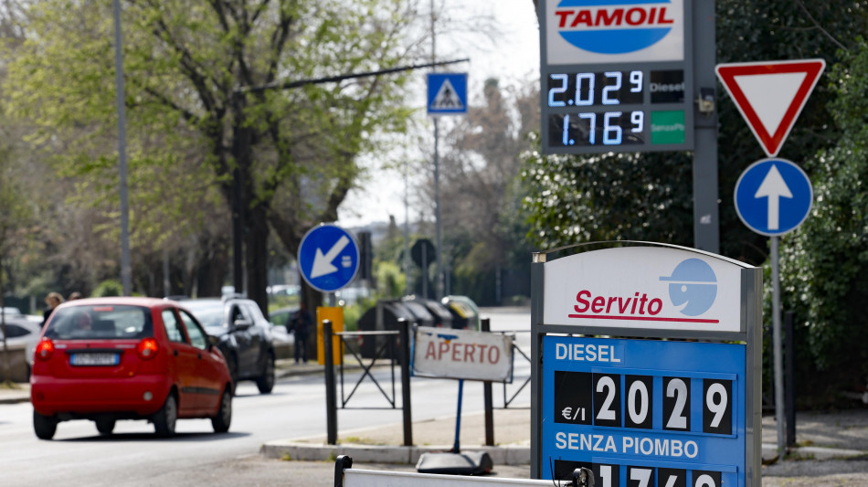 Ip e Tamoil raccomandano taglio dei prezzi dopo aumenti record