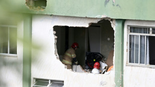 Avi&atilde;o cai em pr&eacute;dio e deixa tr&ecirc;s mortos em Belo Horizonte