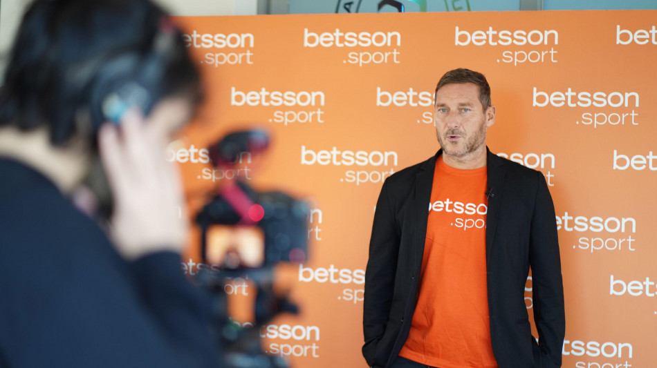 Totti,crisi calcio Italia? 'Si torni puntare con forza e seriet&agrave; su settori giovanili'