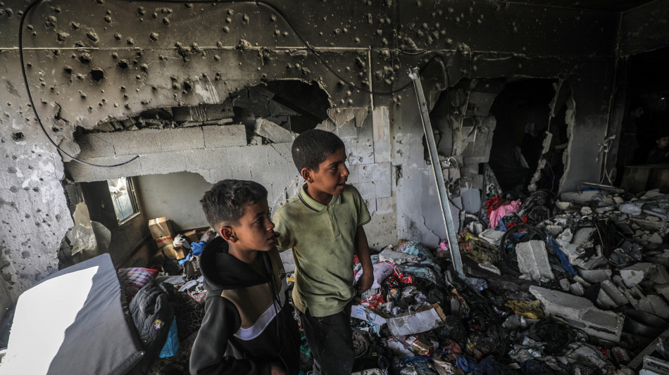 Media, raid Idf su Gaza, 9 morti tra cui un bambino