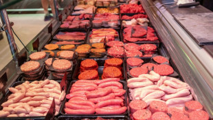 Metzgerei-Einbrecher isst erst Würste auf und ruft dann selbst die Polizei