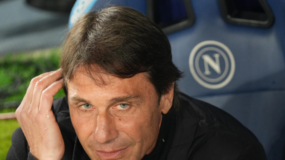 Calcio: Conte, 'la Nazionale? Sono solo chiacchiere, potrei anche rimanere fermo'