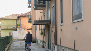 La bimba al padre che ha ucciso la madre, 'papà no!'