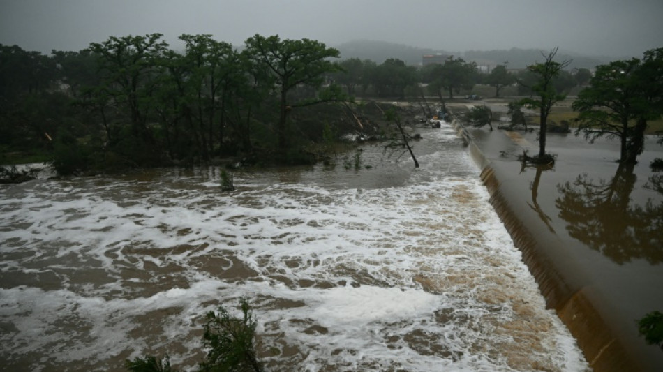 Intensa b&uacute;squeda de 27 ni&ntilde;as desaparecidas por inundaciones en Texas