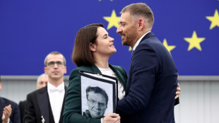 El Premio Sájarov distingue a dos periodistas presos de Bielorrusia y Georgia