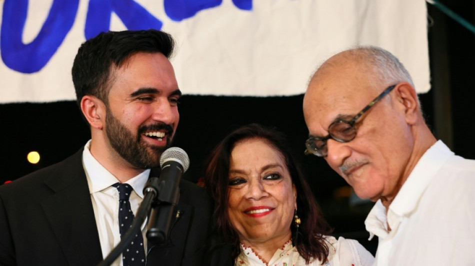 Un joven socialista vence a un exgobernador en las primarias dem&oacute;cratas a la alcald&iacute;a de Nueva York