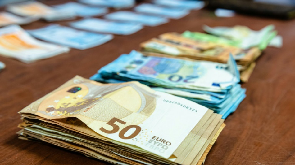 EuGH: Bargeld für Klinikbehandlung darf nicht nach Russland mitgenommen werden