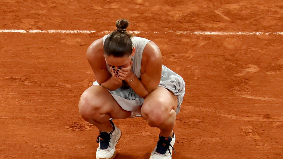 Roland Garros: Kostyuk vince il derby con Svitolina e va in semifinale