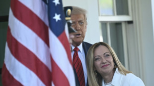Trump está "100%" seguro de que alcançará acordo sobre tarifas com UE