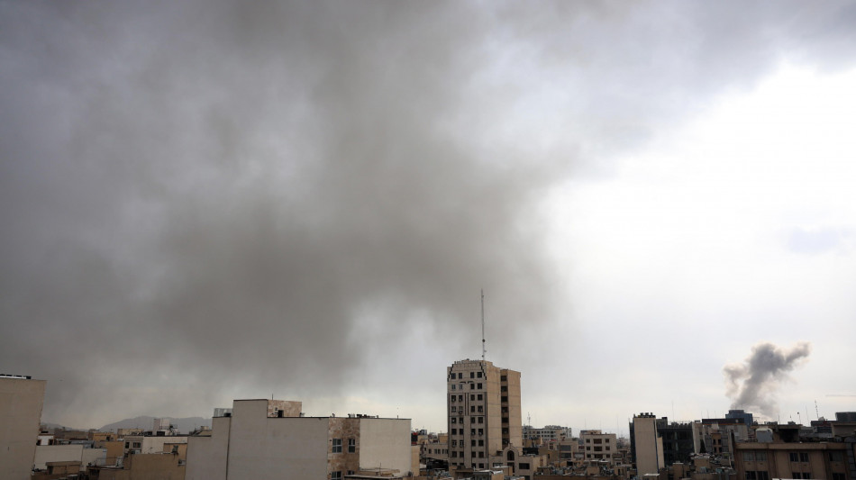 Israele riprende ad attaccare Teheran