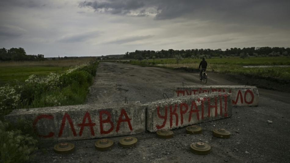 L'Ukraine dit reprendre du terrain pr&egrave;s de Kherson, Zelensky s'adresse aux Europ&eacute;ens 