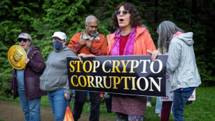 Trump asiste a gala de compradores de su criptomoneda, en medio de denuncias de corrupción