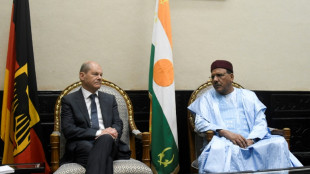 Scholz r&uuml;hmt bei Besuch im Niger den dortigen Bundeswehreinsatz als Erfolg