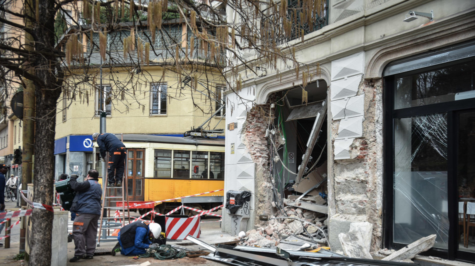 Scambio persona, errore sull'identit&agrave; di uno dei morti sul tram