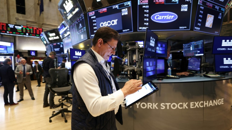 Wall Street ouvre en hausse, salue l'extension des négociations commerciales UE-USA