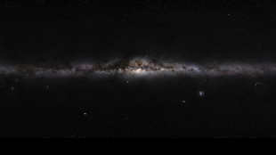 Scoperta un'enigmatica galassia, troppo complessa per la sua età