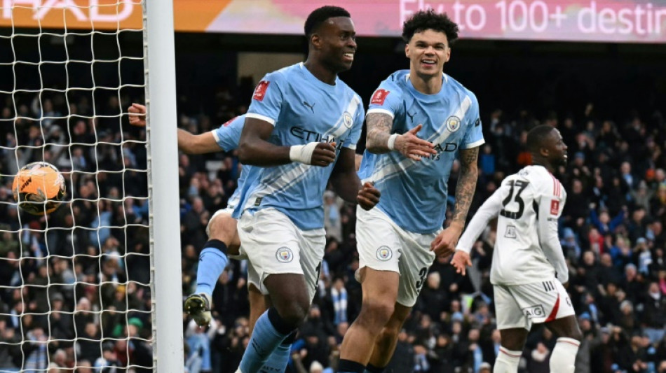 Sem brilho, City vence time da 4&ordf; divis&atilde;o e avan&ccedil;a na Copa da Inglaterra