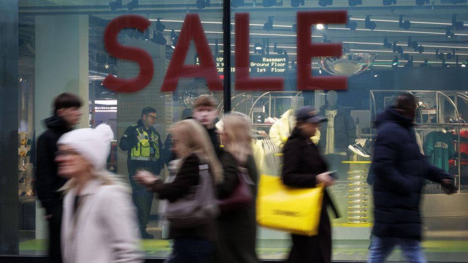 Oxford Street diventa isola pedonale, stop ai veicoli entro settembre