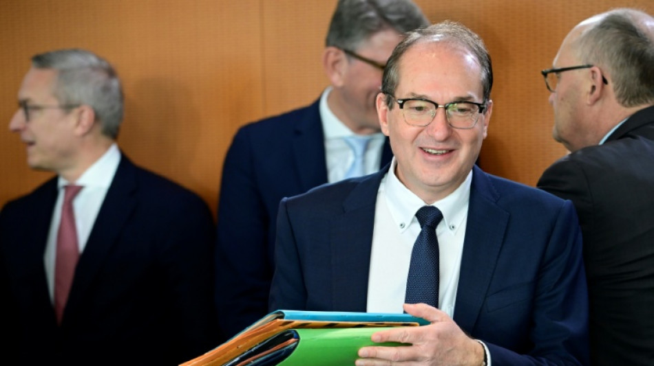 Innenminister Dobrindt verspricht mehr "Steuerung" bei der Migration