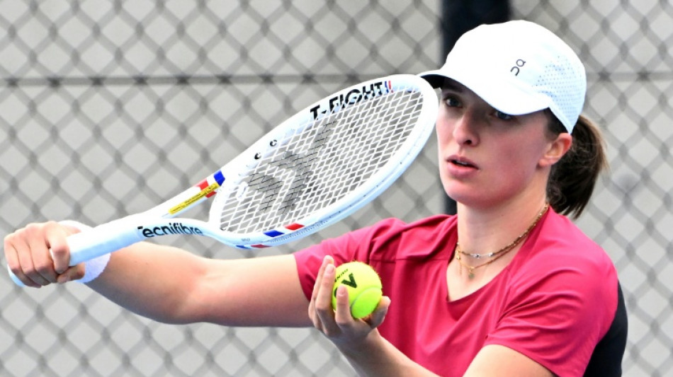 Swiatek says women's tennis does not need 'Battle of the Sexes' 