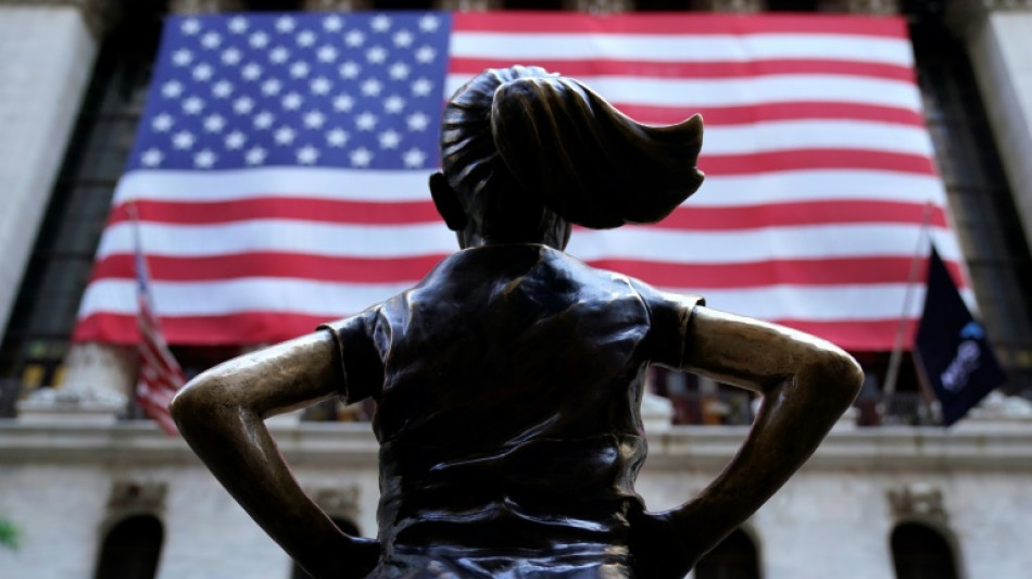 Wall Street termine en petite hausse, avant une semaine d&eacute;cisive