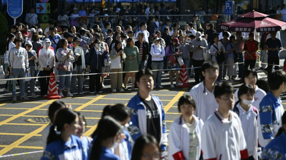 Des millions de jeunes chinois planchent sur le "gaokao"