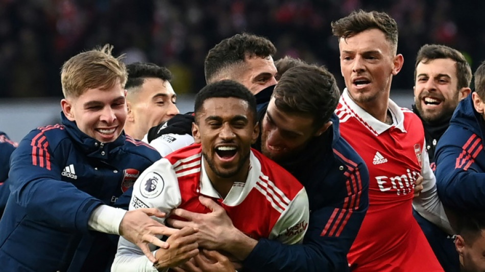 Angleterre: Arsenal renversant, Chelsea respire, Tottenham d&eacute;prime