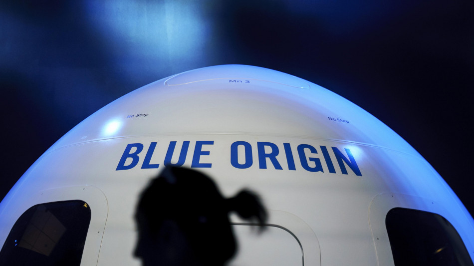 Il razzo di Blue Origin esplode durante i test sulla rampa di lancio