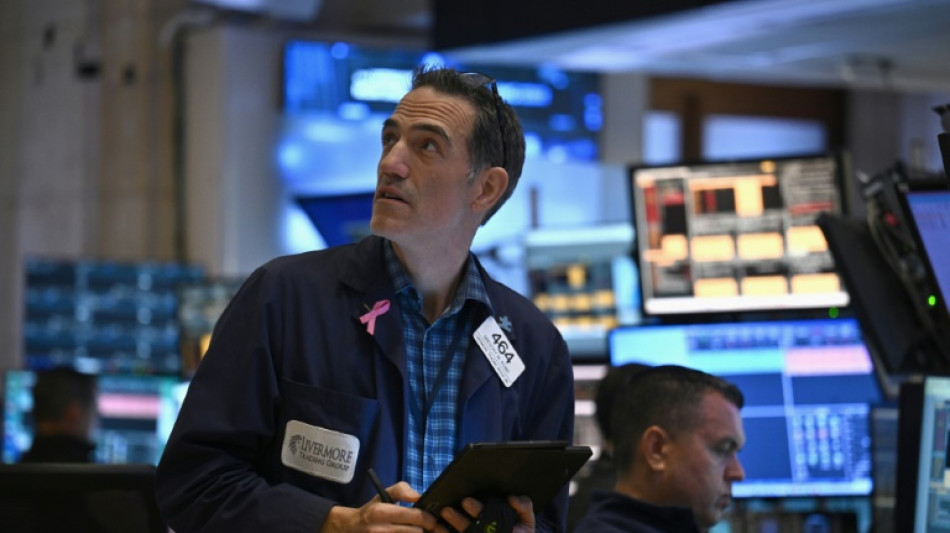 Wall Street ouvre en ordre dispers&eacute;, &eacute;puis&eacute;e apr&egrave;s une nouvelle pouss&eacute;e
