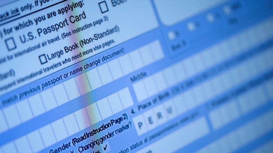 Suprema Corte dá aval à ordem de Trump de eliminar 3º gênero em passaportes