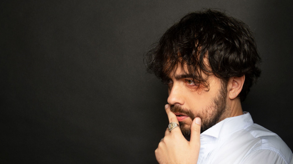 Lirica &egrave; il nuovo album di Federico Paciotti