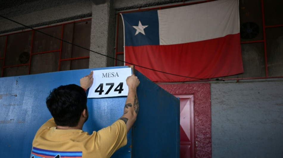 Chile elige presidente con la extrema derecha como favorita al cerrar la votación